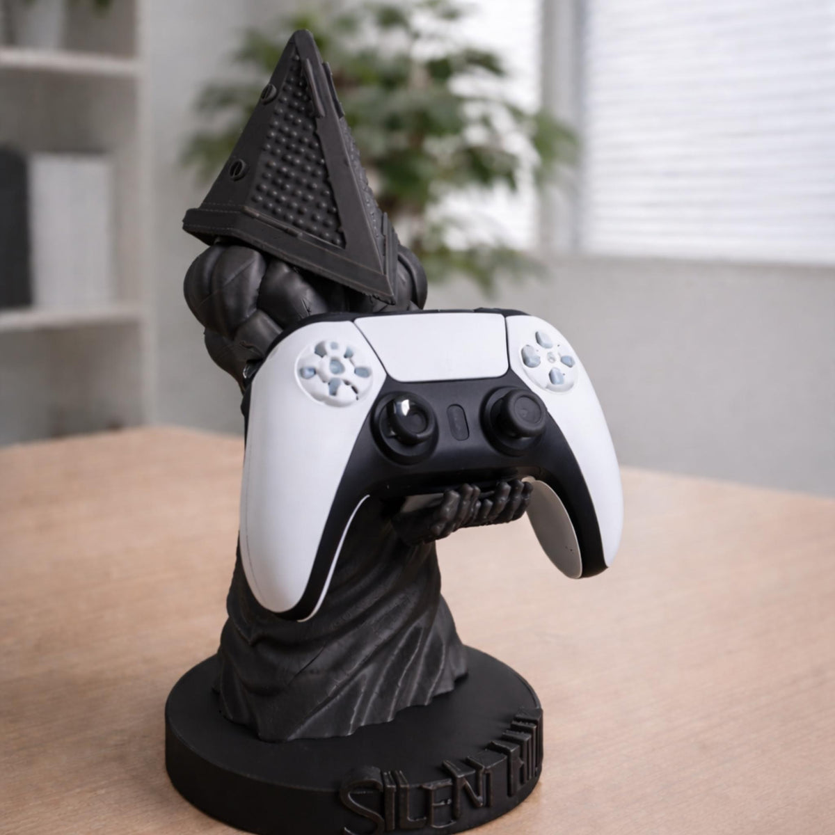 Horror Pyramid Controller Holder Stand | Gamepad Display Dock | Gothic Gamer Desk Decor | Controller Storage | Gift for Gamers - MoreMiniaturesStudio