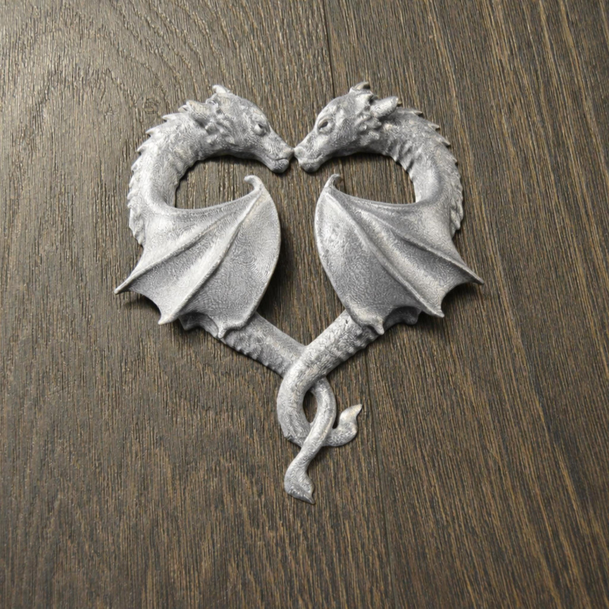 Dragon Heart Bookshelf Decor | Fantasy Dragon Couple Figurine | Book Nook Shelf Ornament | Romantic Gothic Shelf Decor Gift - MoreMiniaturesStudio