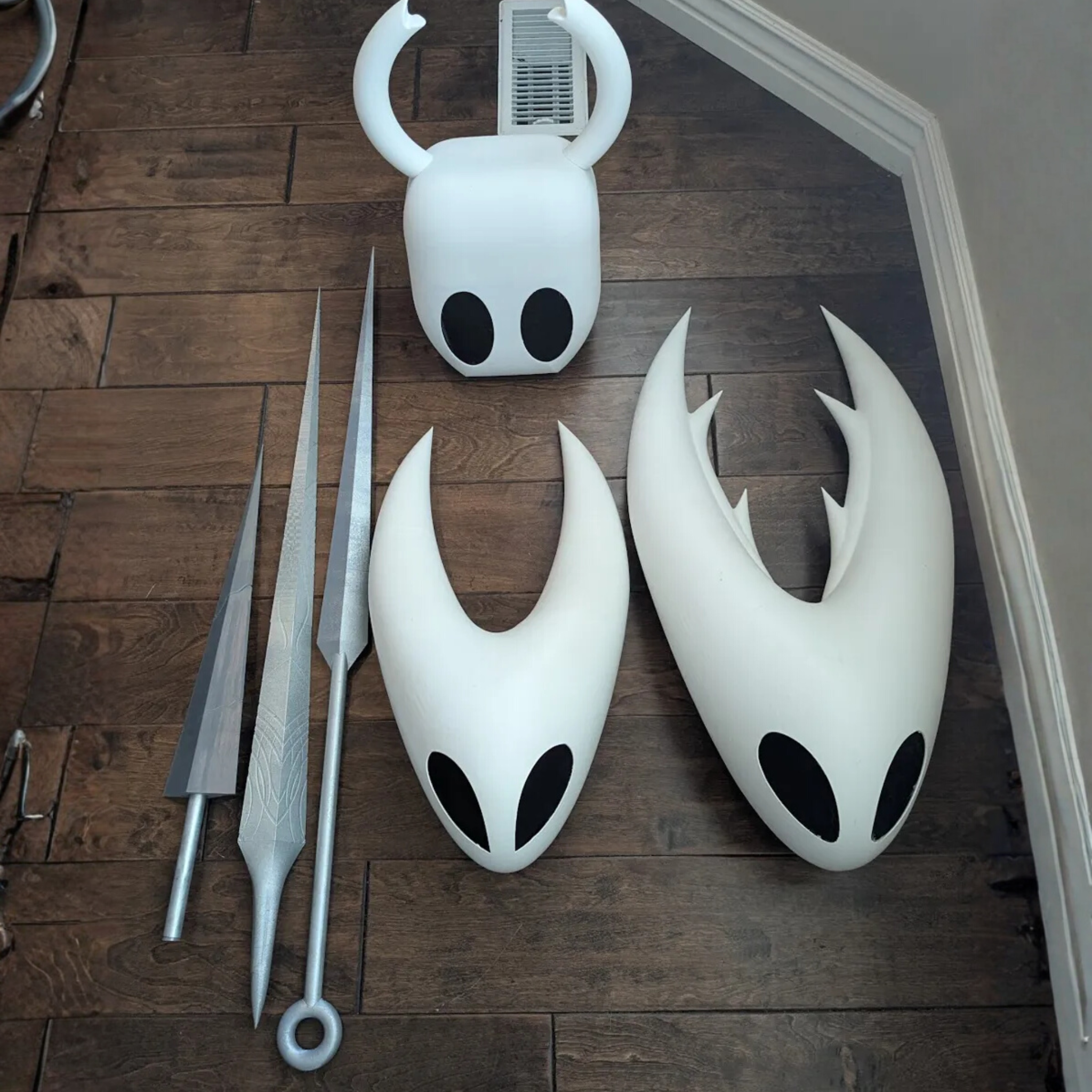 Hollow Knight Cosplay Mask