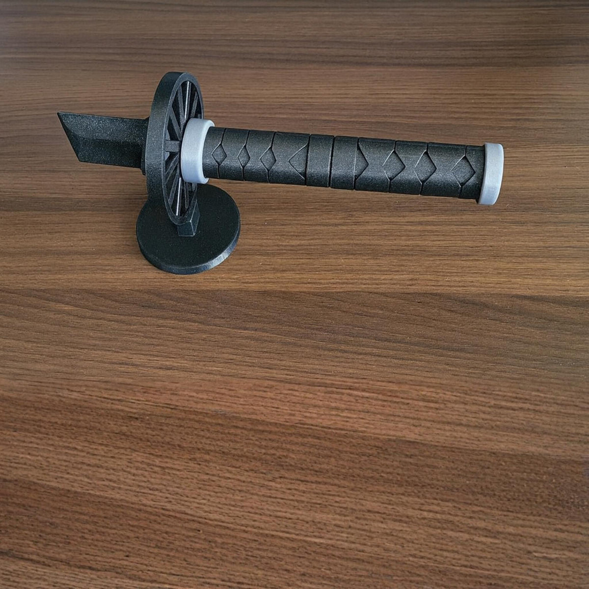 Wall Mounted Katana Headphone Holder | Samurai Sword Inspired Headset Display | Gaming Room Decor - ThreadaliciousUK