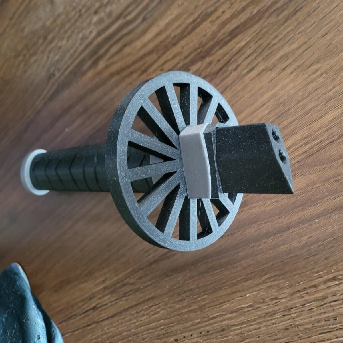 Wall Mounted Katana Headphone Holder | Samurai Sword Inspired Headset Display | Gaming Room Decor - ThreadaliciousUK