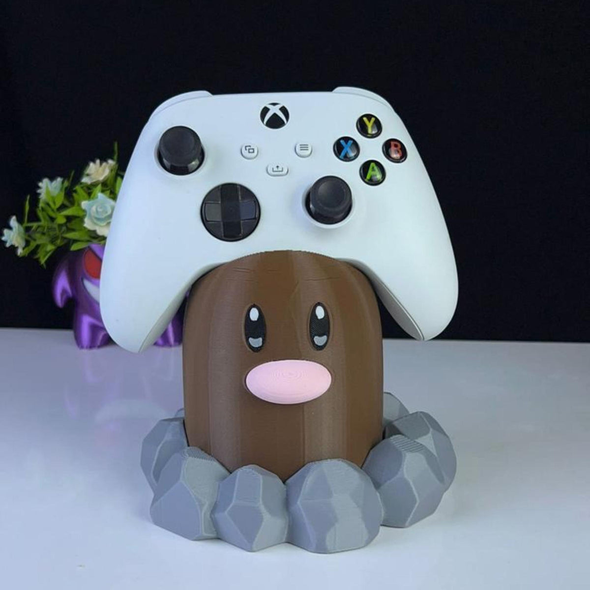 Mole Creature Controller Holder – Desk Display Stand for Gaming Setups - ThreadaliciousUK