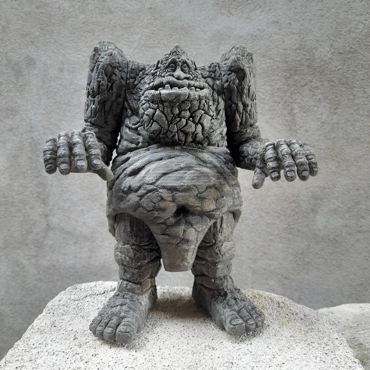 Rock Creature Sculpture – Detailed Fantasy Stone Guardian Display Figure for Shelf or Desk - ThreadaliciousUK