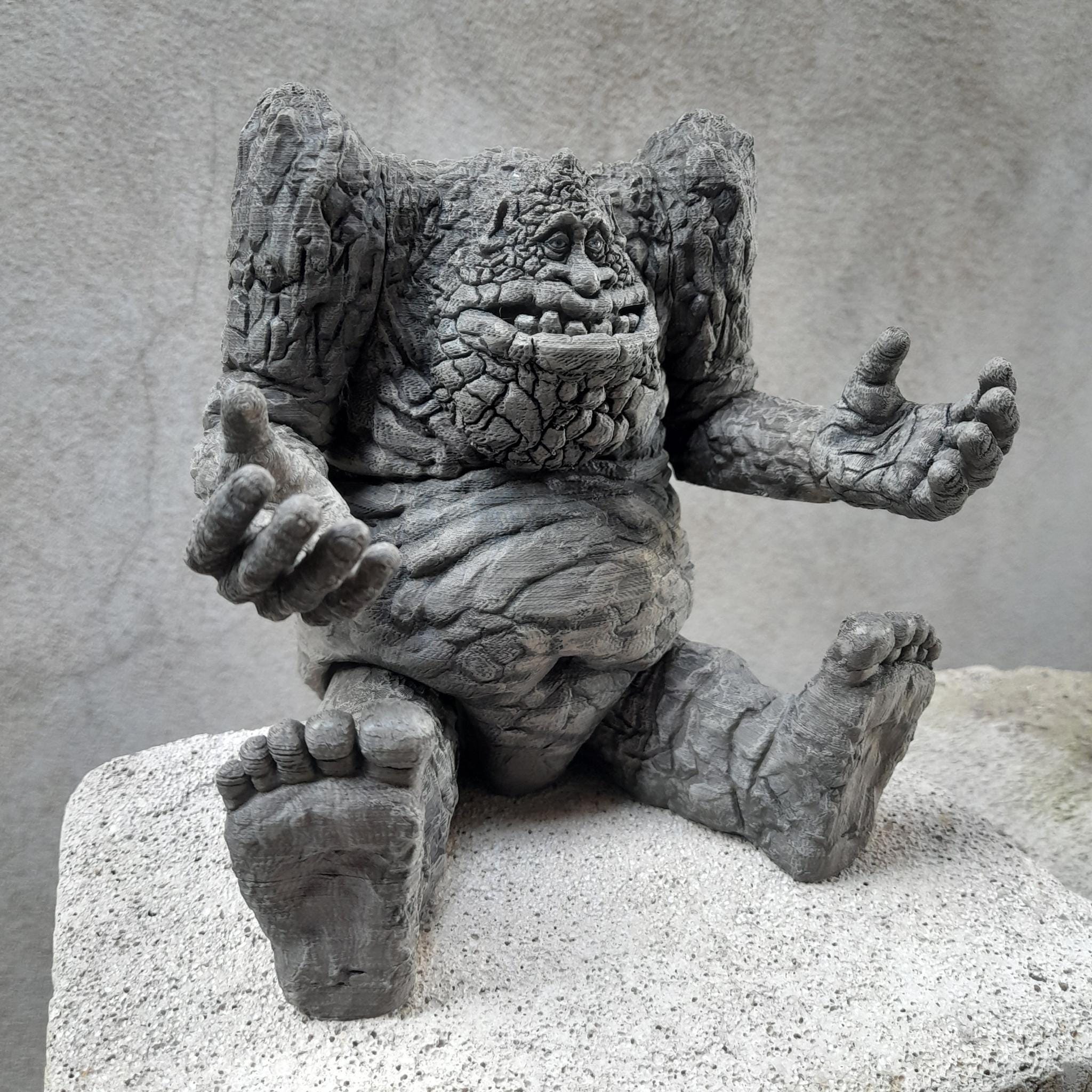 Rock Creature Sculpture – Detailed Fantasy Stone Guardian Display Figure for Shelf or Desk - ThreadaliciousUK