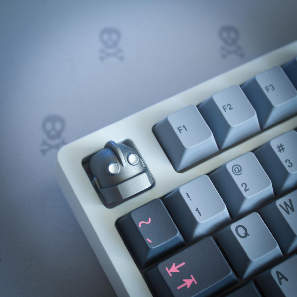 Robot Guardian Artisan Keycap • Metallic Mech Character Accent Key for Mechanical Keyboards - ThreadaliciousUK