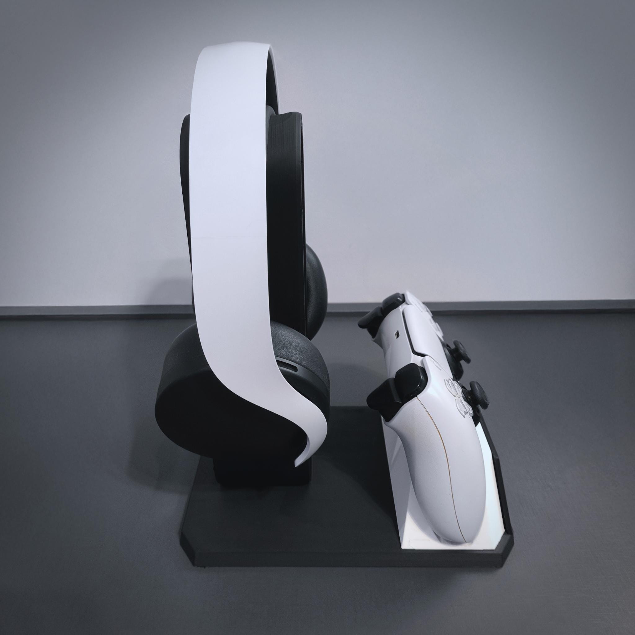 Modern Gaming Controller & Headset Stand | Minimal Desk Display Holder for Console Setups, Streamers/Gamers - MoreMiniaturesStudio