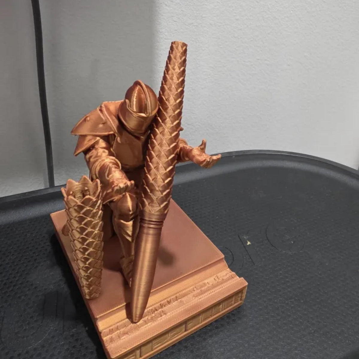 Medieval Knight Pen Holder | Fantasy Desk Organiser & Armour Figurine, Unique Office Decor Gift - MoreMiniaturesStudio