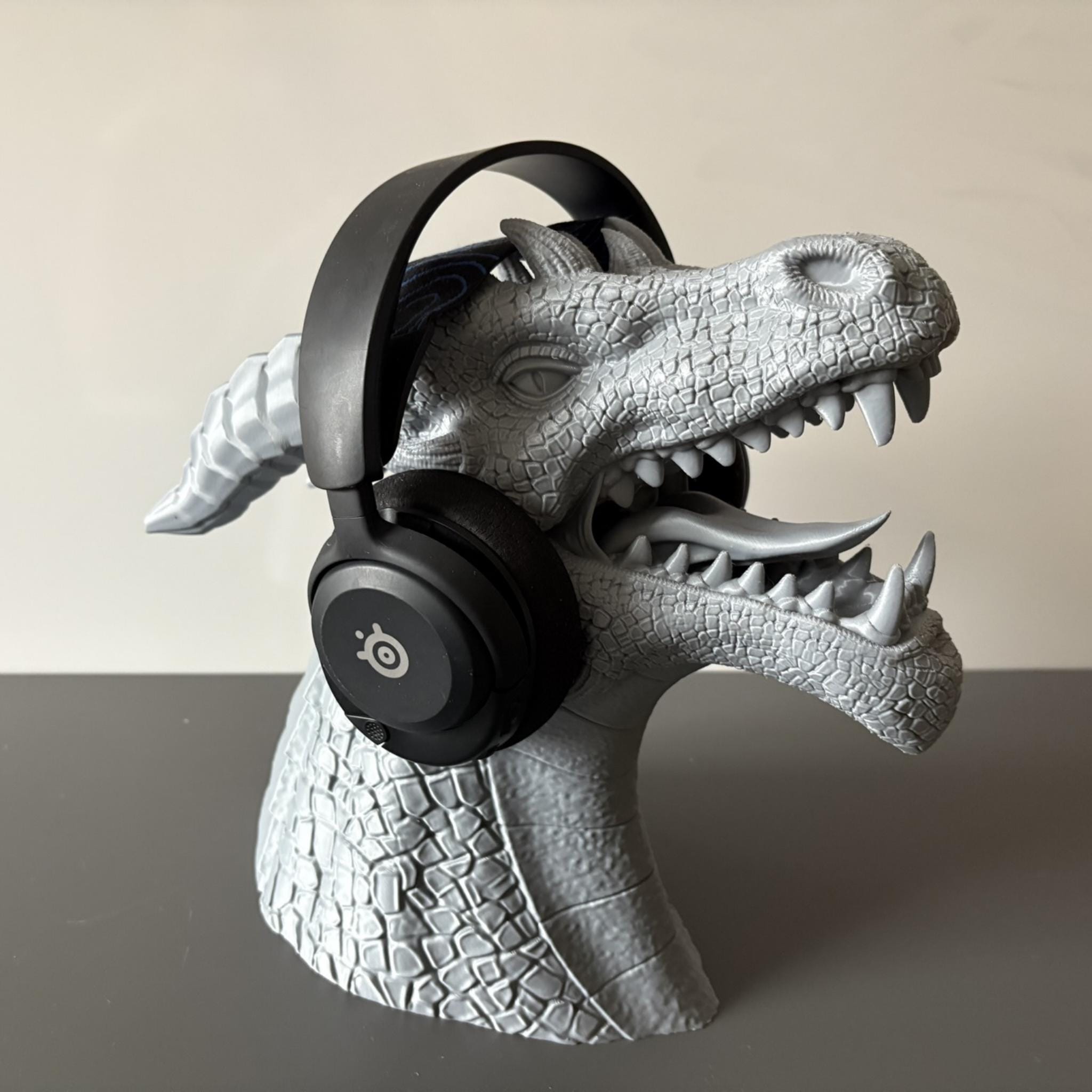 Dragon Head Headphone Stand | Fantasy Desk Decor | Gaming Headset Holder | RPG Display Stand | Gothic Desktop Accessory Gift - MoreMiniaturesStudio