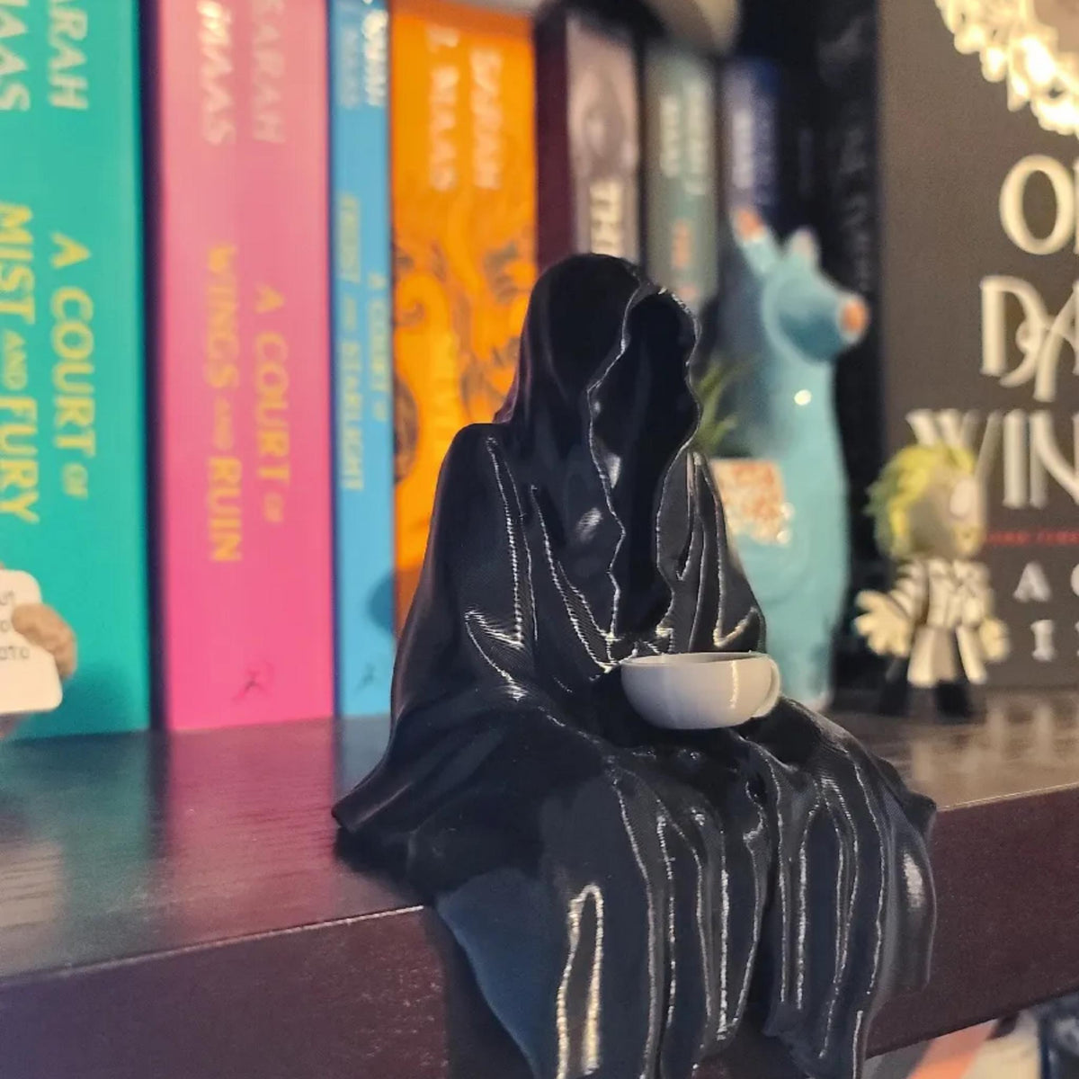 Mystic Cloaked Tea Figurine | Fantasy Reader Shelf Decor | Booktok Bookish Ornament | Cozy Tea Statue | Gift for Readers - MoreMiniaturesStudio