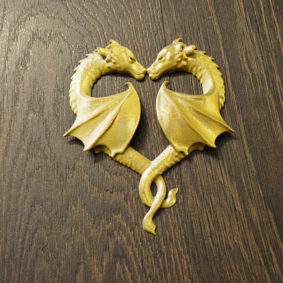 Dragon Heart Bookshelf Decor | Fantasy Dragon Couple Figurine | Book Nook Shelf Ornament | Romantic Gothic Shelf Decor Gift - MoreMiniaturesStudio
