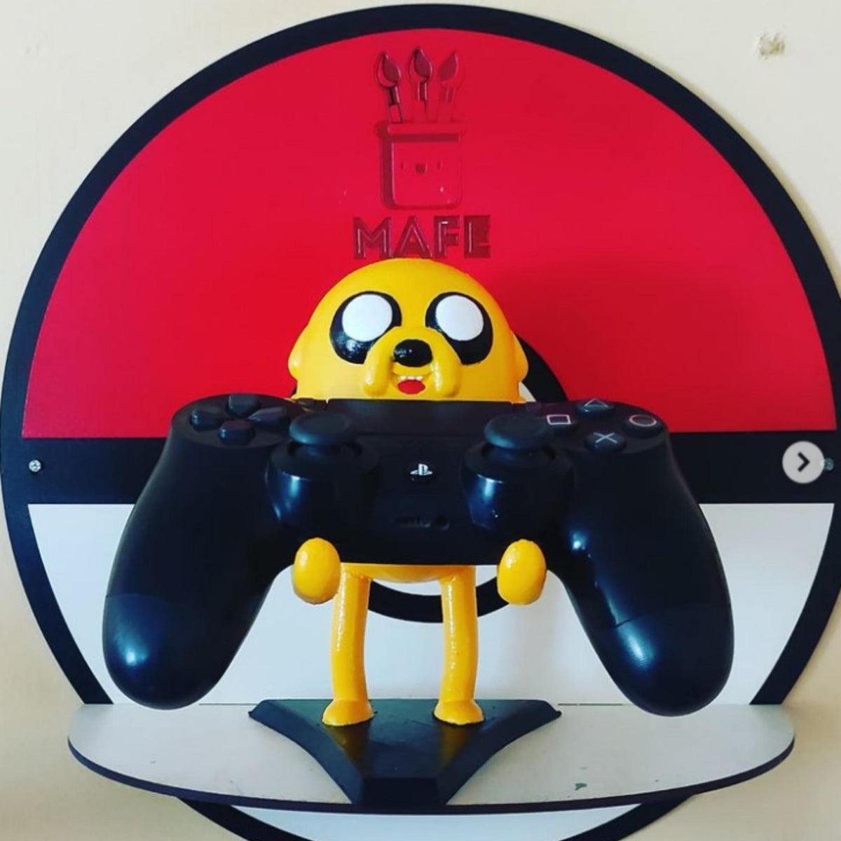Cartoon Dog Controller Holder Stand | Gamepad Display Dock | Cute Gamer Desk Decor | Controller Storage Stand | Gift for Gamers - MoreMiniaturesStudio