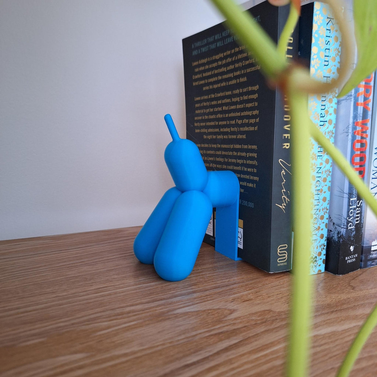 Balloon Dog Bookends Set, Modern Pop Art Book Ends, Cute Shelf Decor, Minimalist Desk Accessory, Dog Lover Gift - StickShopUK