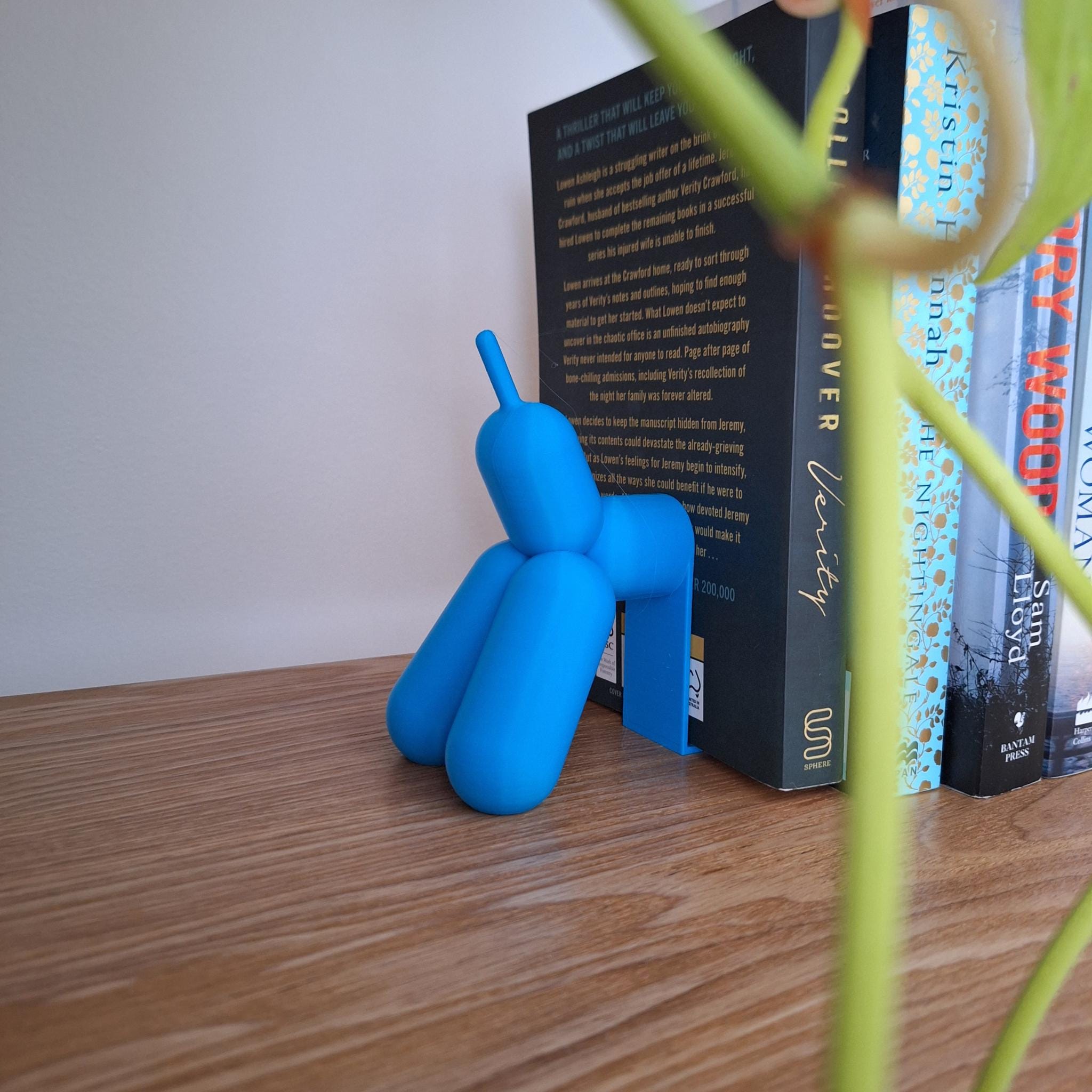 Balloon Dog Bookends Set, Modern Pop Art Book Ends, Cute Shelf Decor, Minimalist Desk Accessory, Dog Lover Gift - StickShopUK