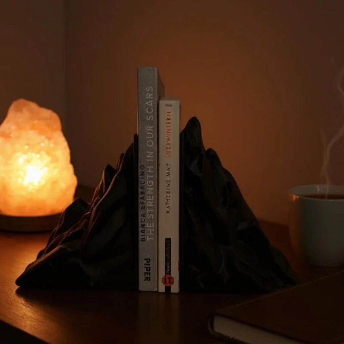 Mountain Bookends Set – Minimalist Peak Shelf Decor – Modern Book Holder for Home Office – Cabin & Nature Inspired Bookend Gift - StickShopUK