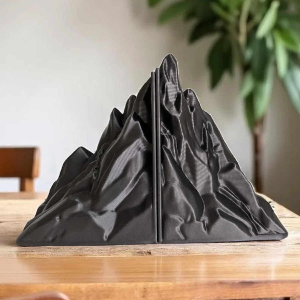Mountain Bookends Set – Minimalist Peak Shelf Decor – Modern Book Holder for Home Office – Cabin & Nature Inspired Bookend Gift - StickShopUK
