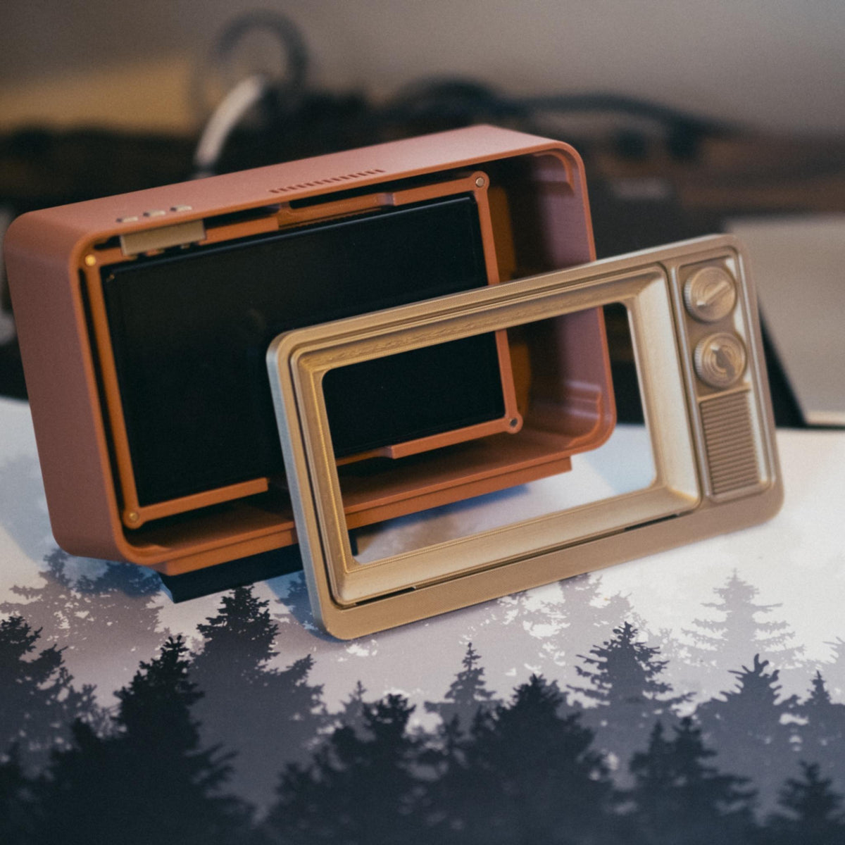 Retro TV Nintendo Switch Dock Holder | Vintage Television Display Stand for Switch & Switch 2 | Gaming Setup Decor | Gamer Gift - StickShopUK