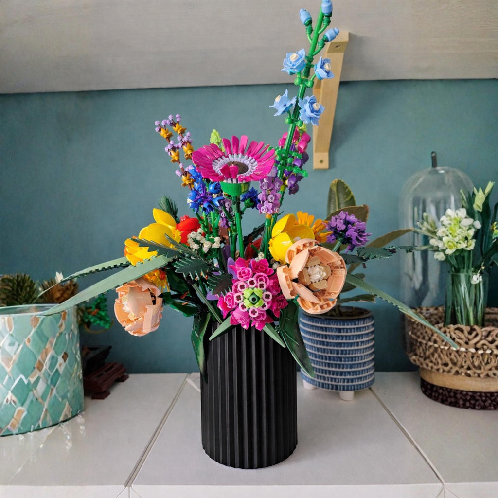 Modern Ribbed Vase for Brick Flower Sets, Minimal Display Pot, Decorative Holder for Buildable Botanical Arrangements - PrinthauscoGB