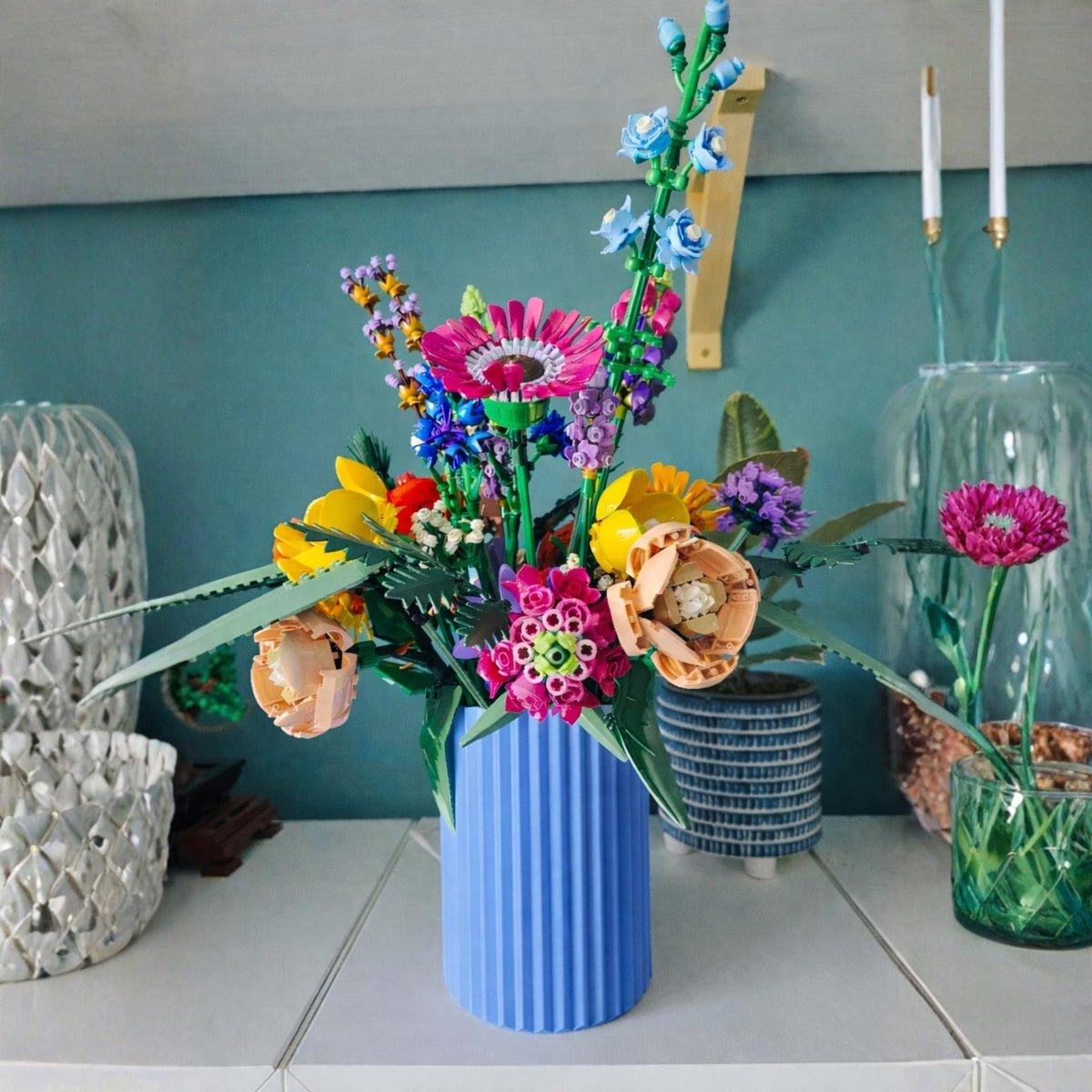 Modern Ribbed Vase for Brick Flower Sets, Minimal Display Pot, Decorative Holder for Buildable Botanical Arrangements - PrinthauscoGB
