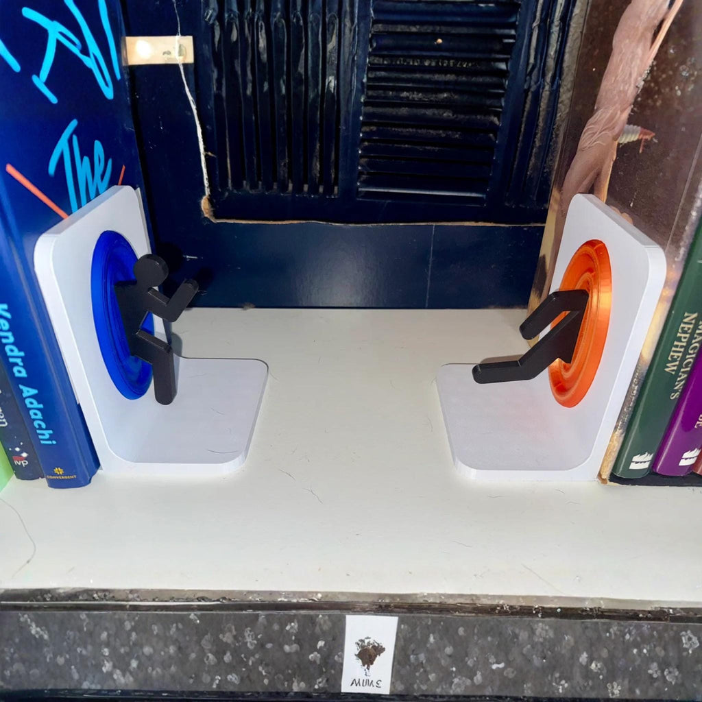 Portal Style Bookends, Sci-Fi Inspired Book Holders, Gamer Shelf Decor, Floating Figure Book Support, Unique Nerd Gift - StickShopUK