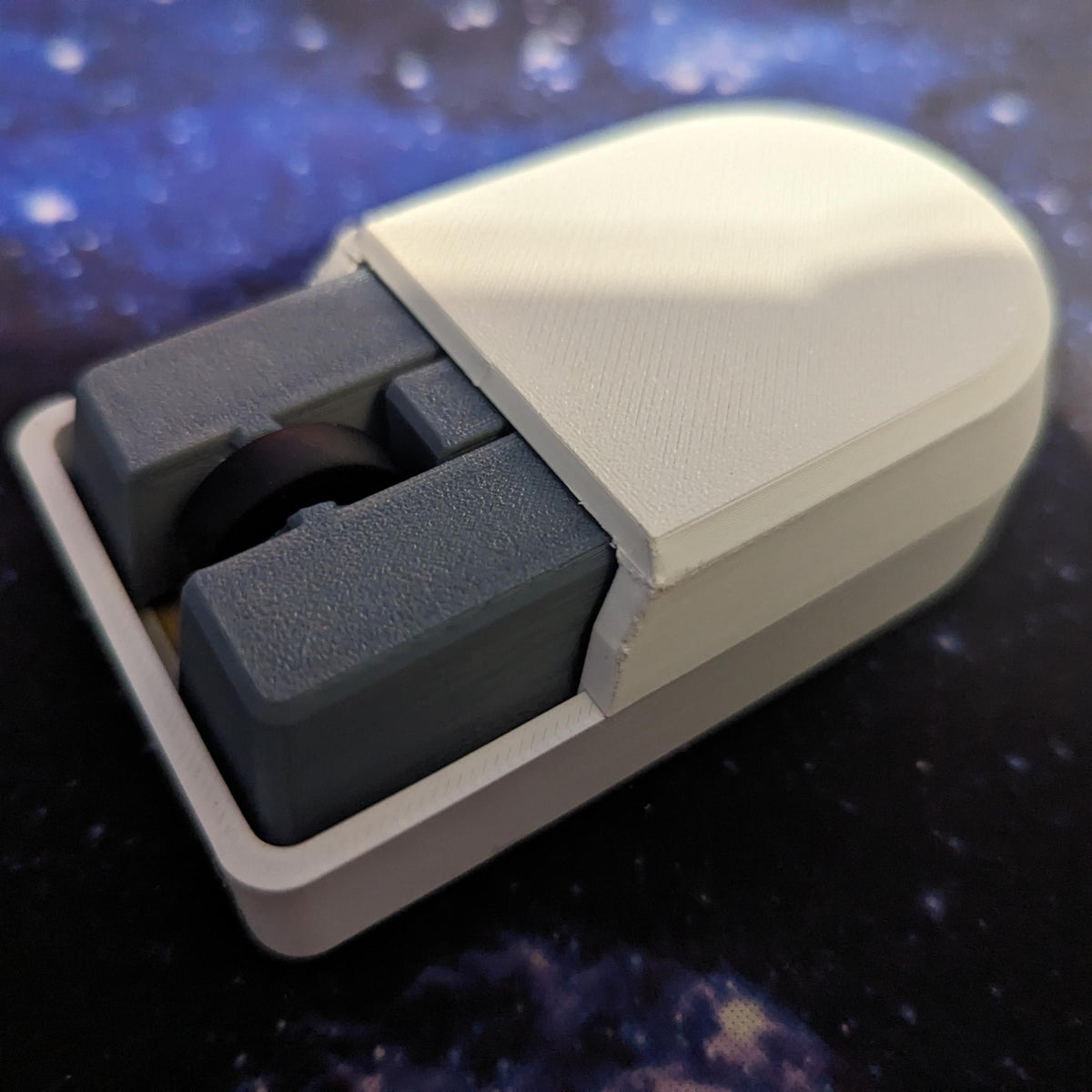Retro Style Wireless Mouse | Vintage Computer Inspired Desktop Mouse | Minimalist Office Setup Accessory | Cute Aesthetic Tech Gift - StickShopUK
