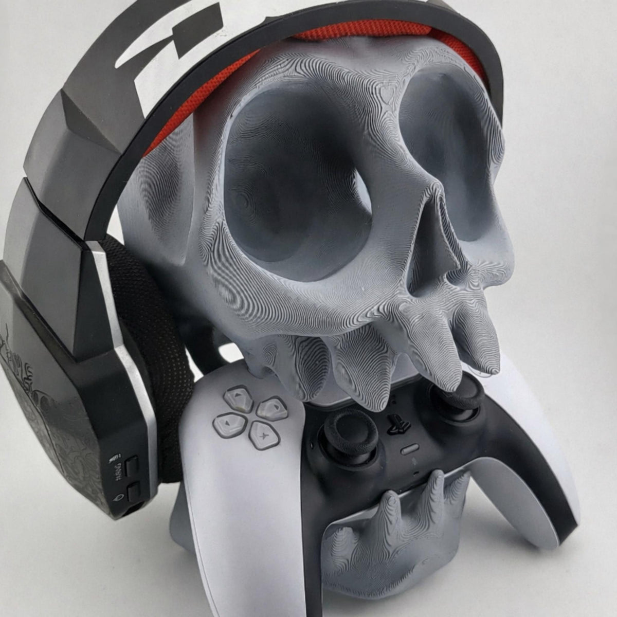 Skull Controller Holder Gothic Gaming Controller Stand Gamer Desk Decor Headset Stand Console Controller Display Stand - StickShopUK