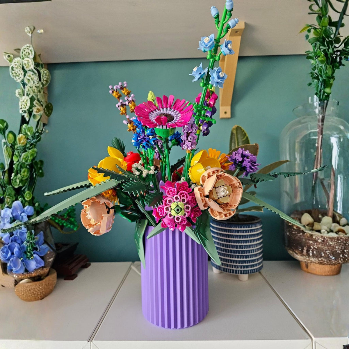 Modern Ribbed Vase for Brick Flower Sets, Minimal Display Pot, Decorative Holder for Buildable Botanical Arrangements - PrinthauscoGB