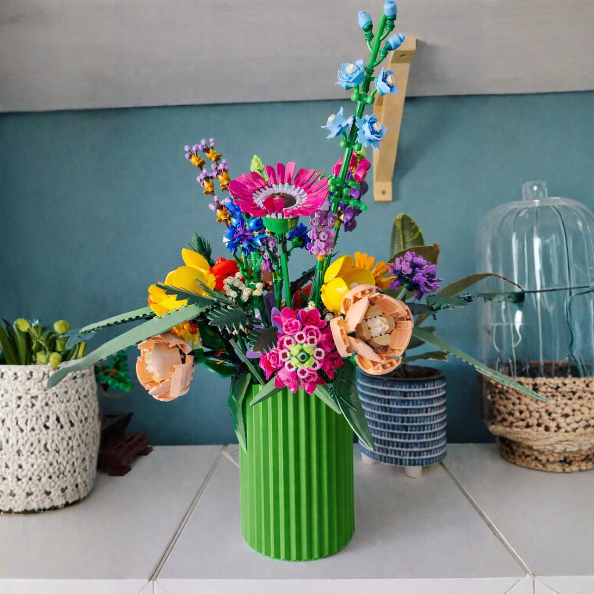Modern Ribbed Vase for Brick Flower Sets, Minimal Display Pot, Decorative Holder for Buildable Botanical Arrangements - PrinthauscoGB