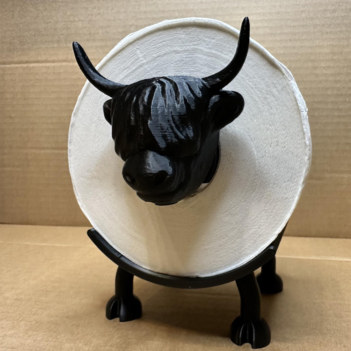Highland Cow Toilet Roll Holder | Farmhouse Bathroom Decor | Cute Animal Toilet Paper Stand | Rustic Home Gift