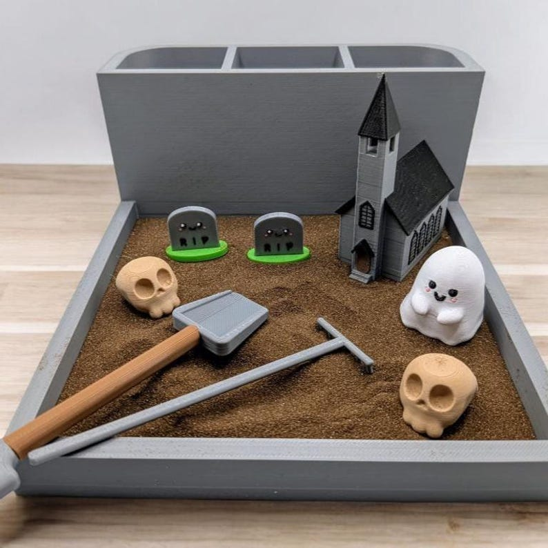 Graveyard Zen Garden Pen Pot – Gothic Desk Organiser