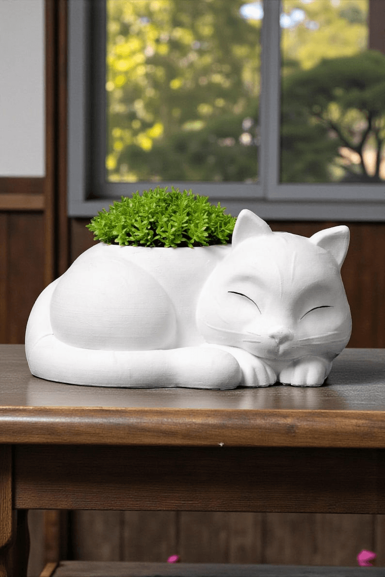 Sleeping Curled Cat Figurine – Desk & Garden Decor