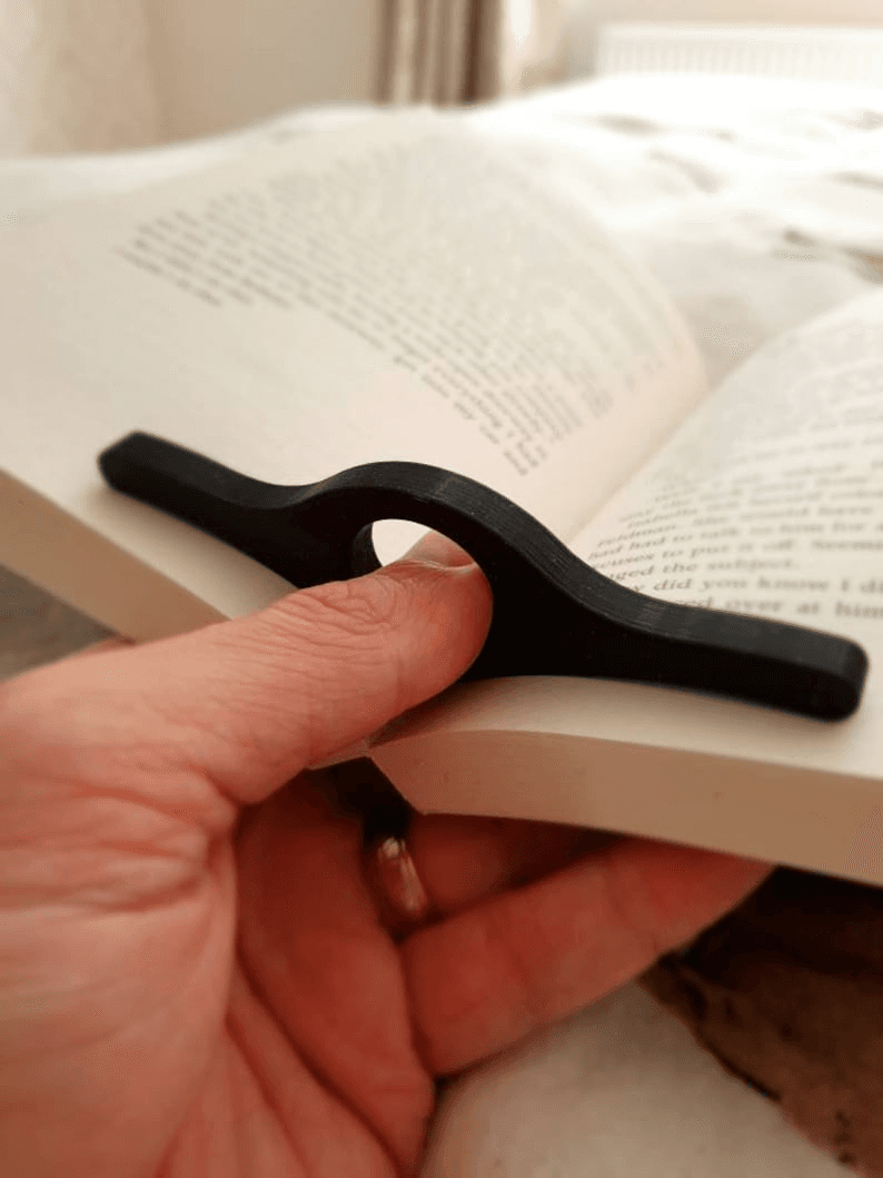 Finger & Thumb Book Page Holder – Hands-Free Reading Ring