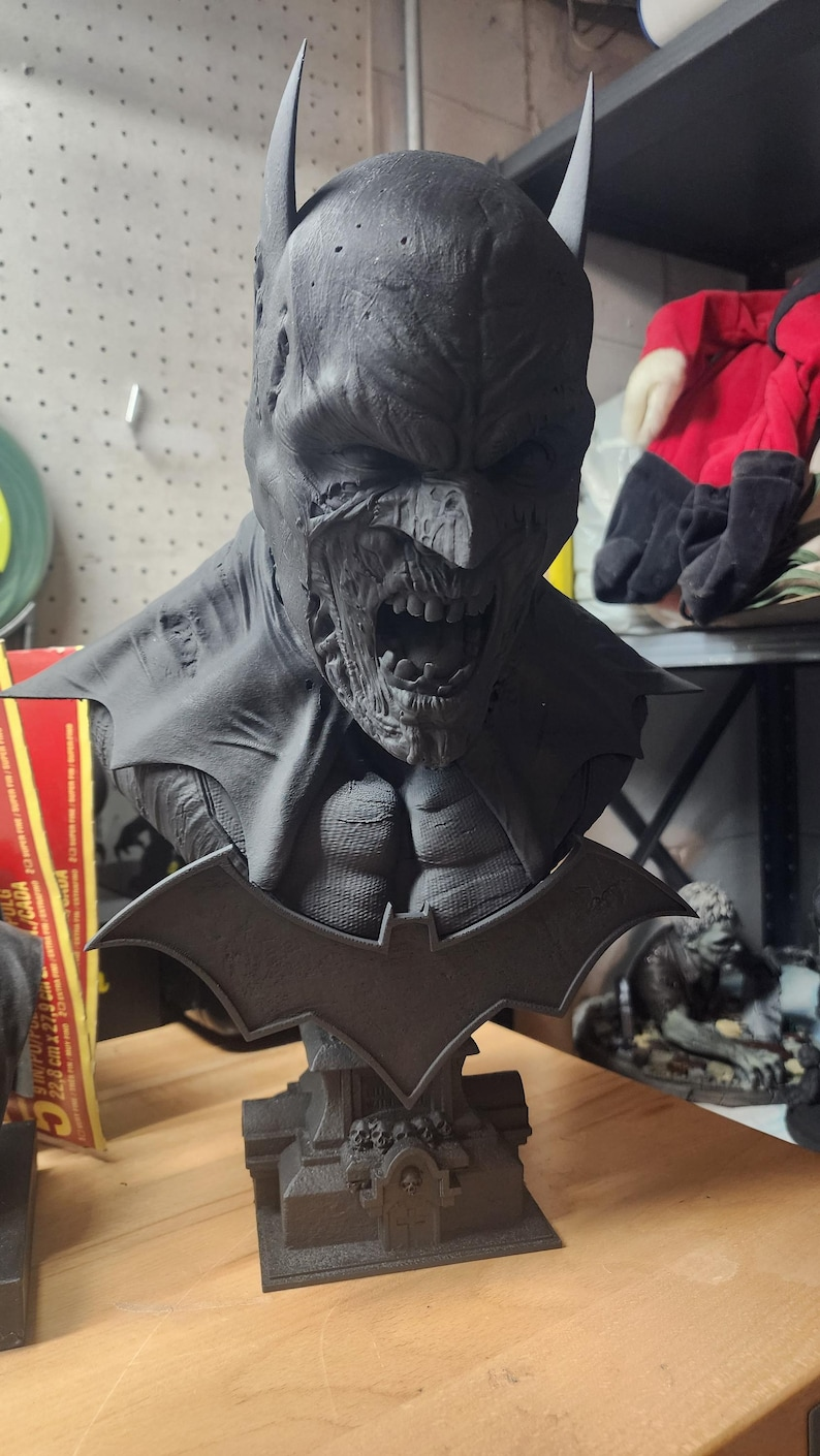 Zombie Batman-Inspired Horror Bust | Gothic Fan Display