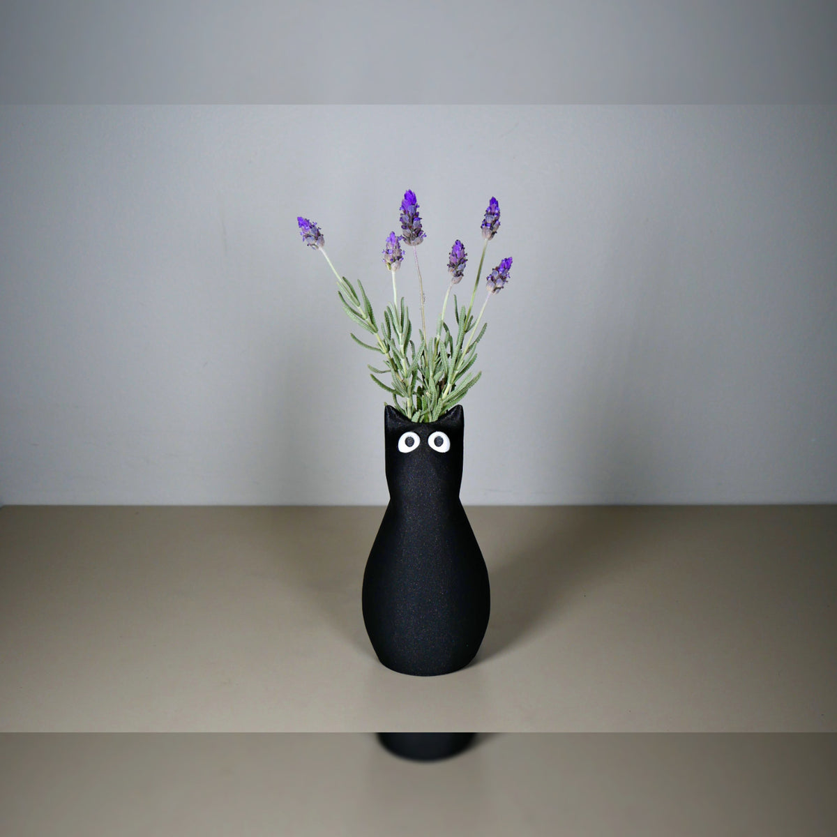 Minimalist Black Cat Silhouette Vase | Modern Home Decor