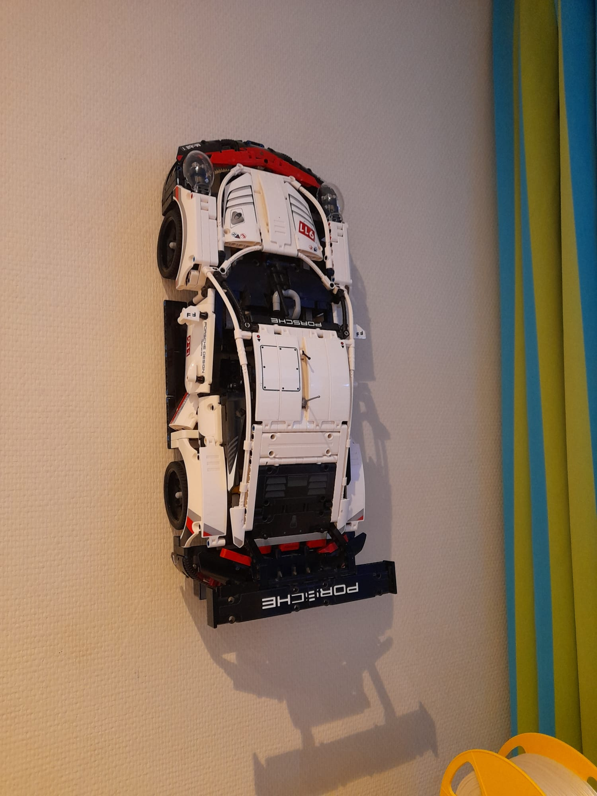 STL Wall Mount for Porsche-Inspired LEGO Technic Display