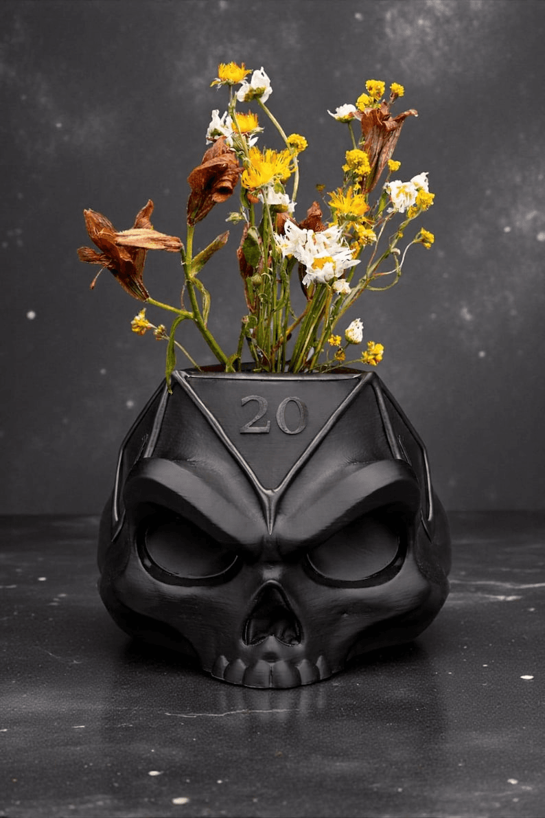 D20 Skull Plant Pot – Gothic Gamer Desk Planter