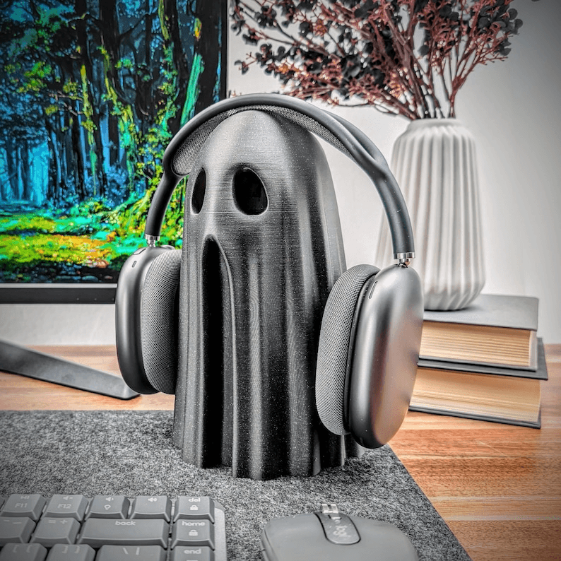 Kawaii Ghost Headphone Stand – Cute Spooky Desk Decor