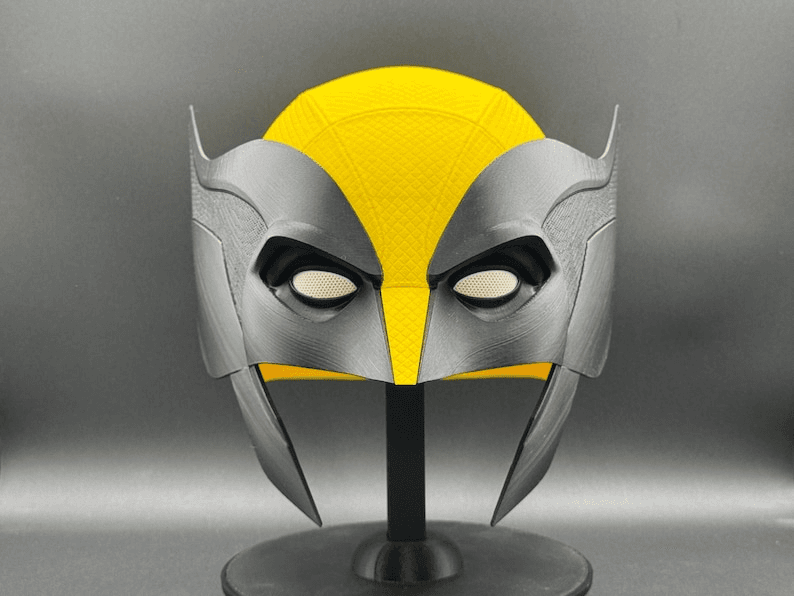 Wolverine-Inspired Fan Helmet – Deadpool & Wolverine Cosplay Mask