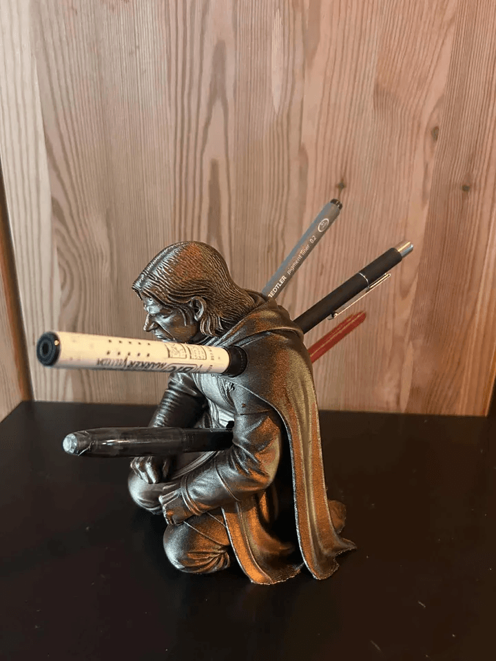 Boromir Inspired Fantasy Pen Holder | LOTR Fan Desk Organiser