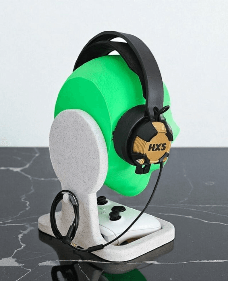 Alien-Inspired AirPods Pro Case | Sci-Fi Gaming Novelty