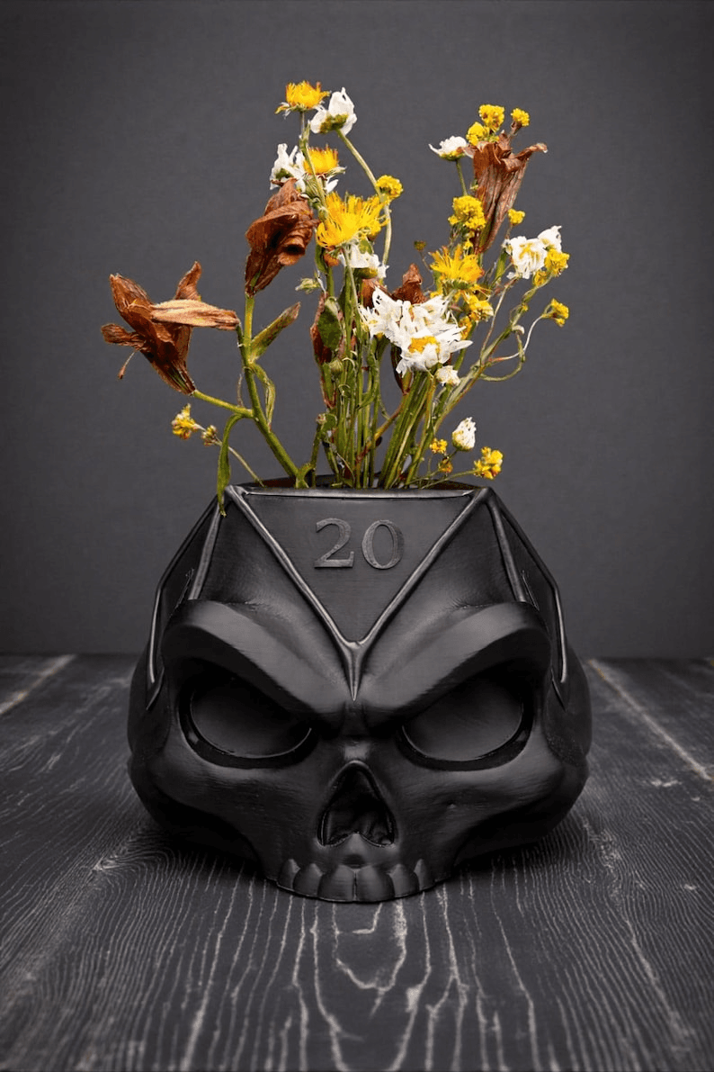 D20 Skull Plant Pot – Gothic Gamer Desk Planter
