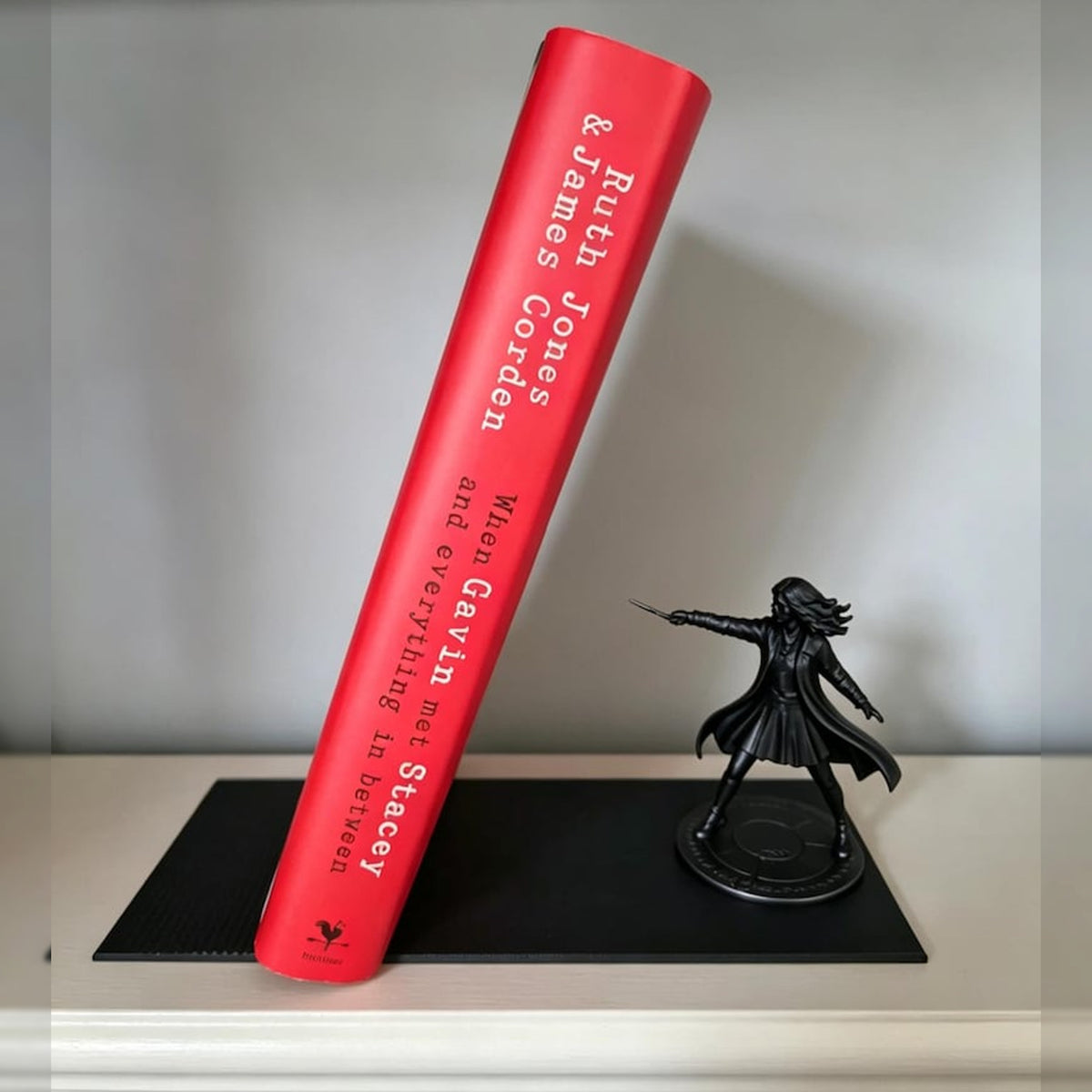 Wizard Spell-Casting Witch Bookend – Fantasy Fan Figure