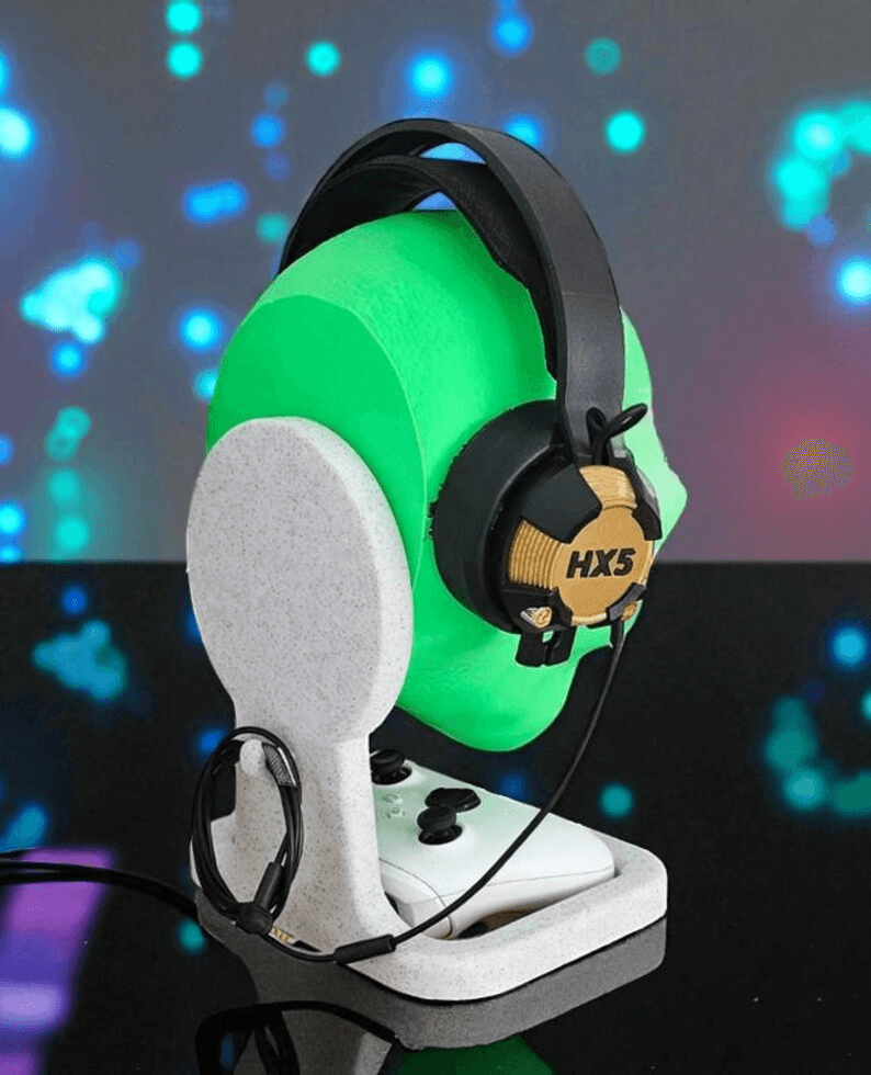 Alien-Inspired AirPods Pro Case | Sci-Fi Gaming Novelty