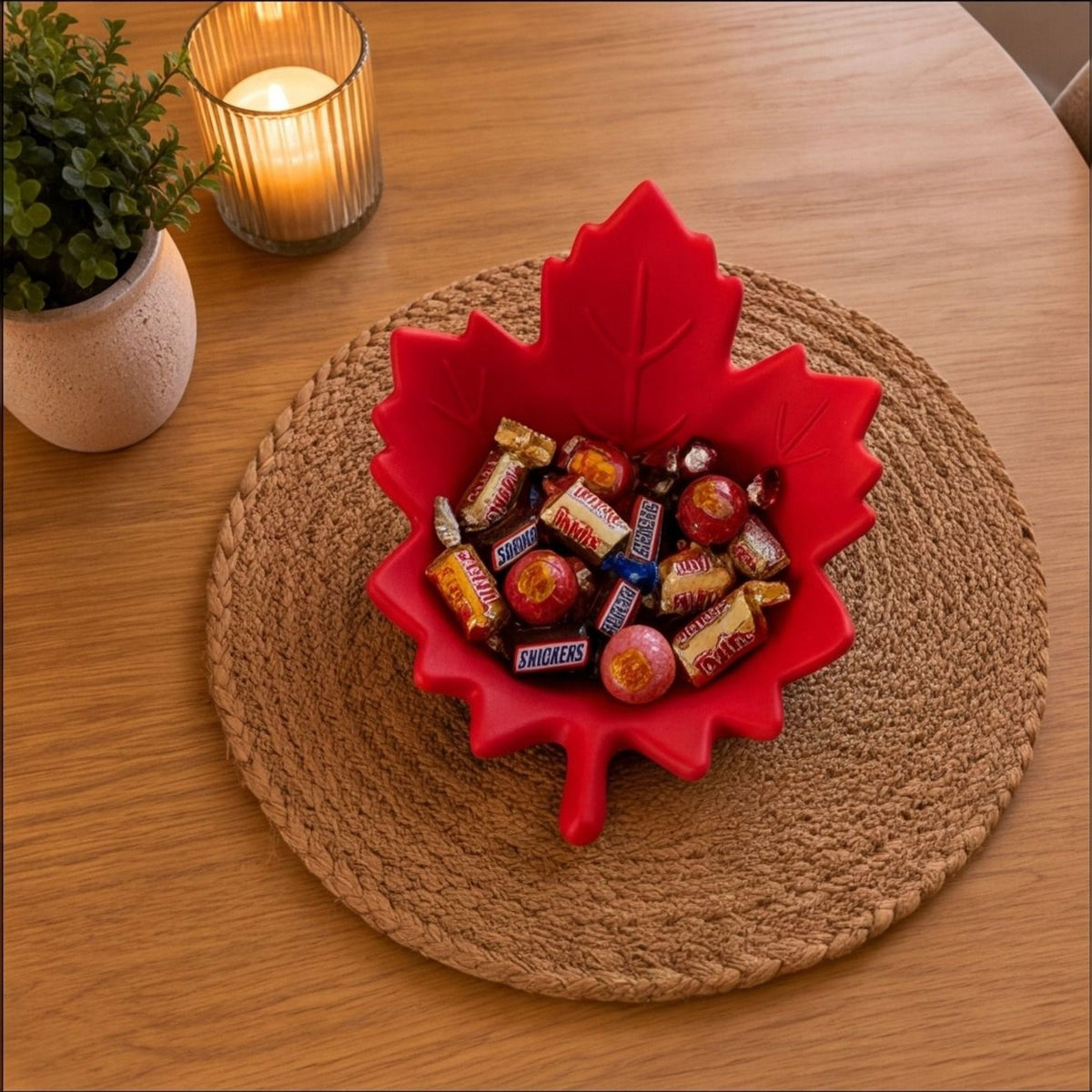 Maple Leaf Candy Bowl – Autumn Trinket Tray & Desk Organiser