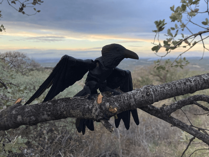 Flexi Raven & Skull Base | Gothic Articulated Bird Figure