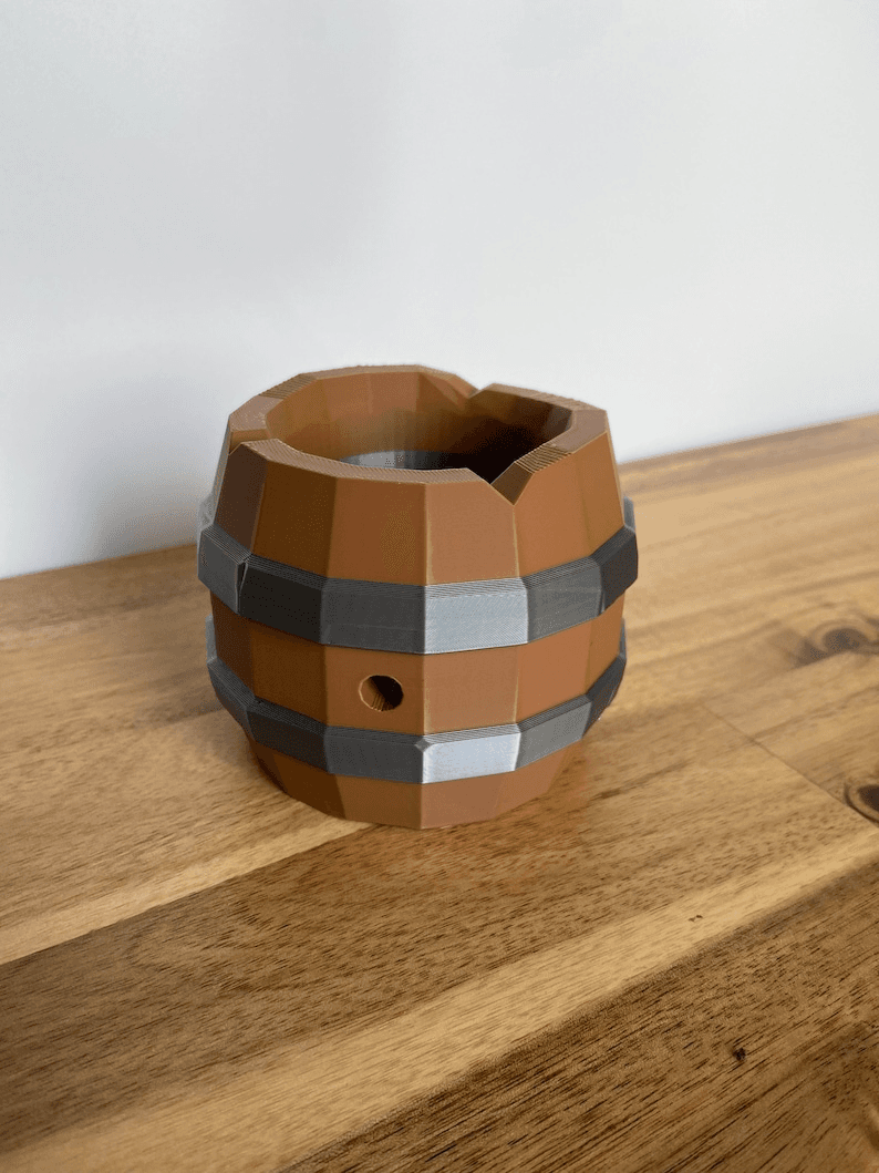 Low Poly Barrel Pot – Minecraft-Inspired Game Decor