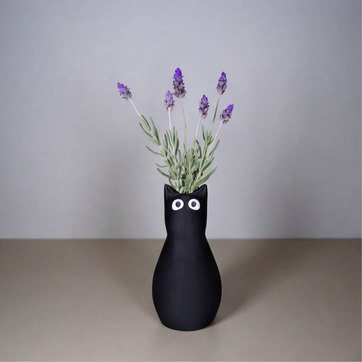 Minimalist Black Cat Silhouette Vase | Modern Home Decor