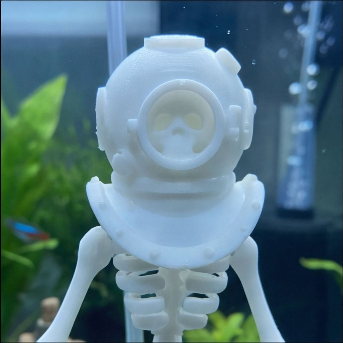 Skeleton Diver Aquarium Ornament – Fish Tank Decoration