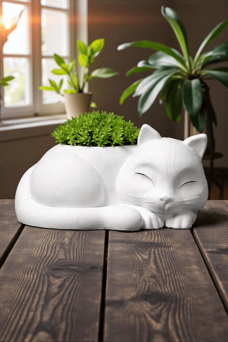 Sleeping Curled Cat Figurine – Desk & Garden Decor