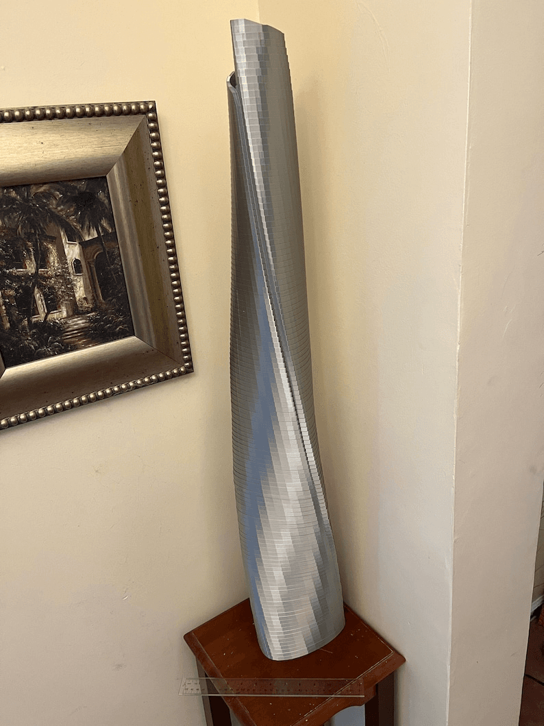 Shanghai Tower Inspired Miniature Model – Skyline Collectible