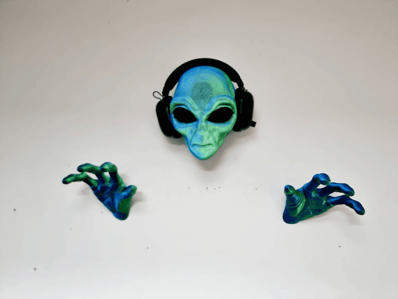 Alien Head & Hands Headphone Holder Wall Decor Set